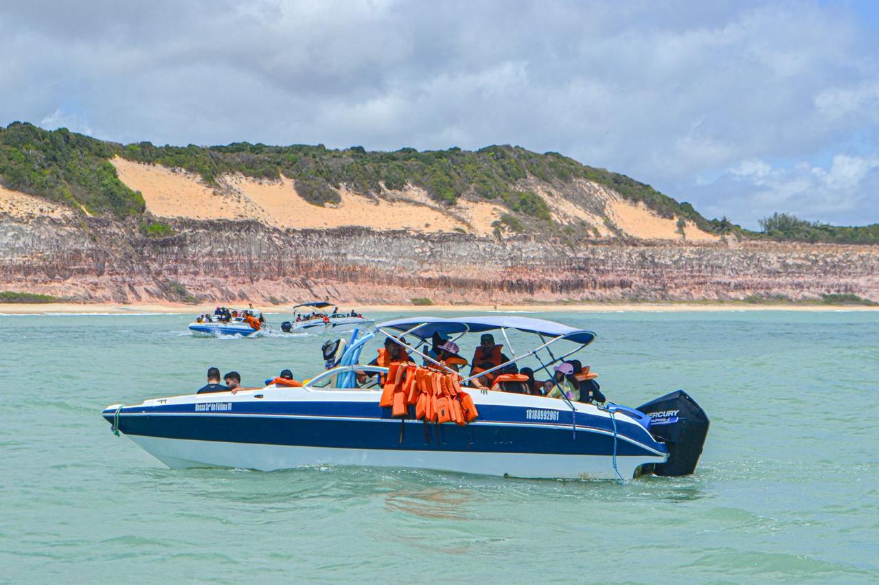 Passeio de Lancha em Pipa, Baía dos Golfinhos